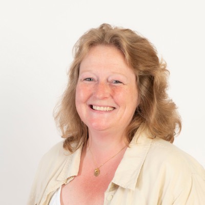 Esther Snijders Esther Snijders